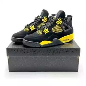 Air Jordan 4 Retro Thunder 2023